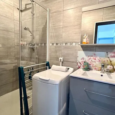 Appt Avec Vue Exceptionnelle Sur La Baie + Garage Apartamento